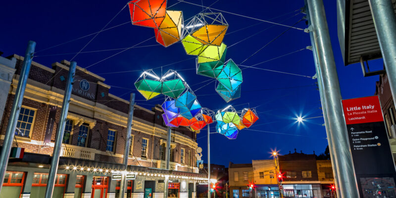 The Impact of Suspended Artwork in Modern Design